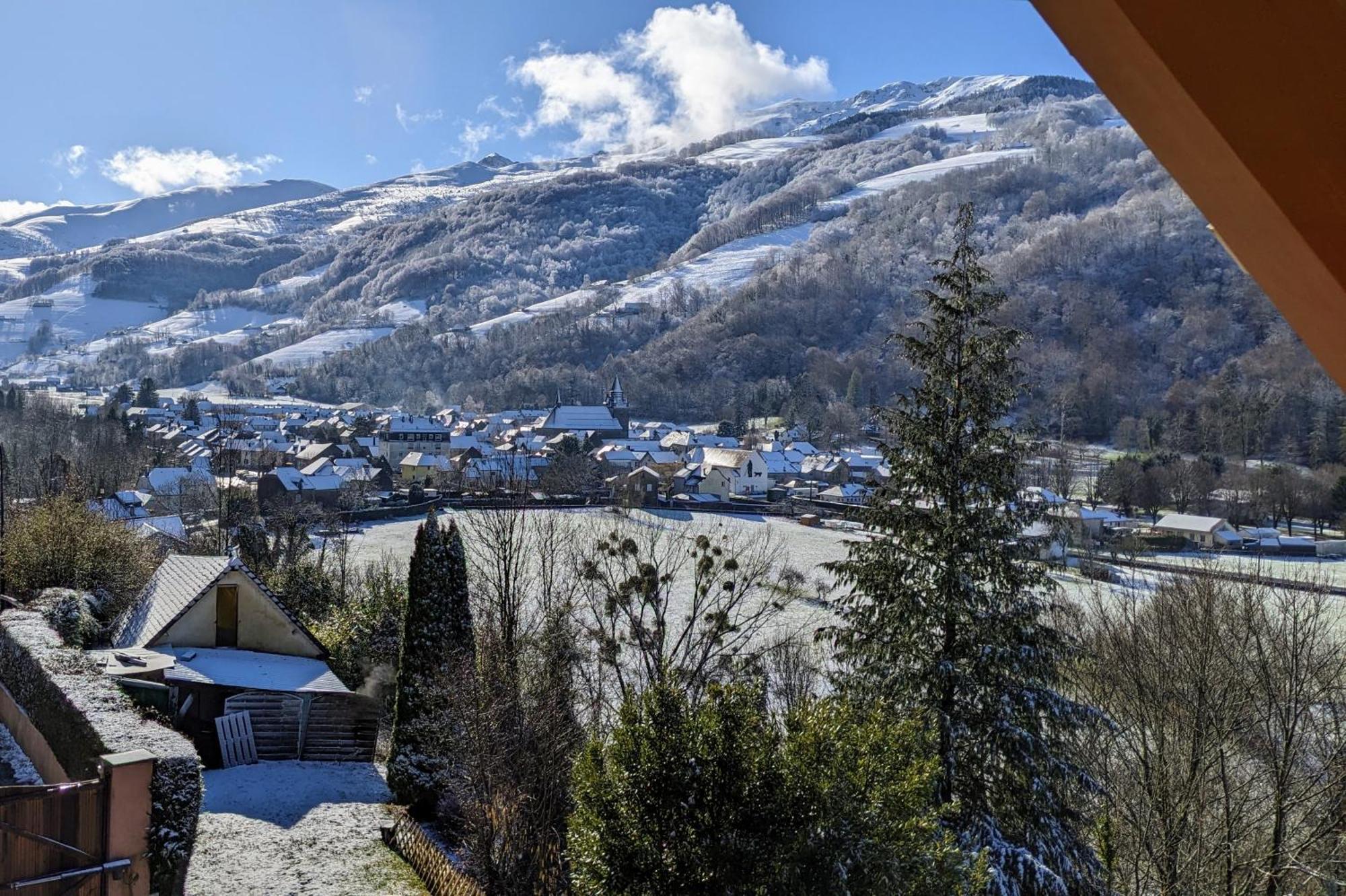 La Bigourdane Grand Gite Confortable & Spa Campan Exterior foto
