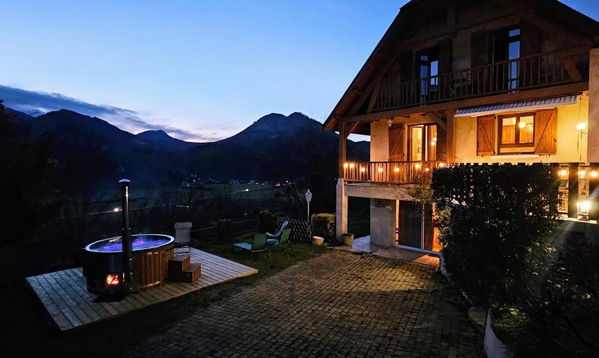 La Bigourdane Grand Gite Confortable & Spa Campan Exterior foto